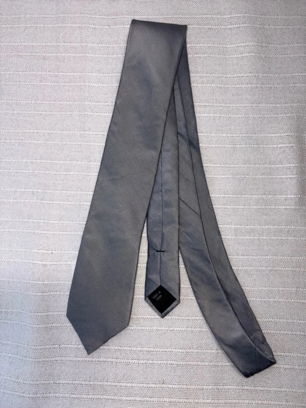 Calvin Klein Necktie Silver Solid Extreme Slim OS EUC Silk